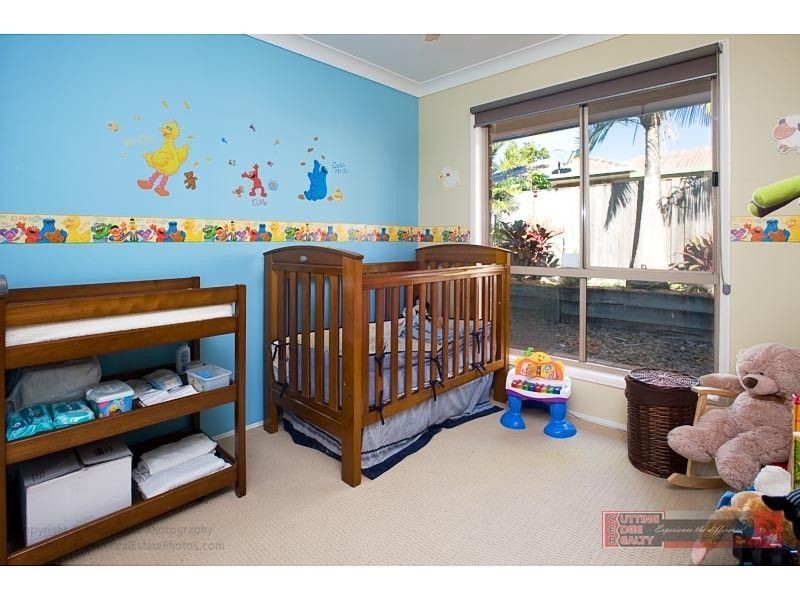 7 Polynesia Avenue, Pacific Pines QLD 4211