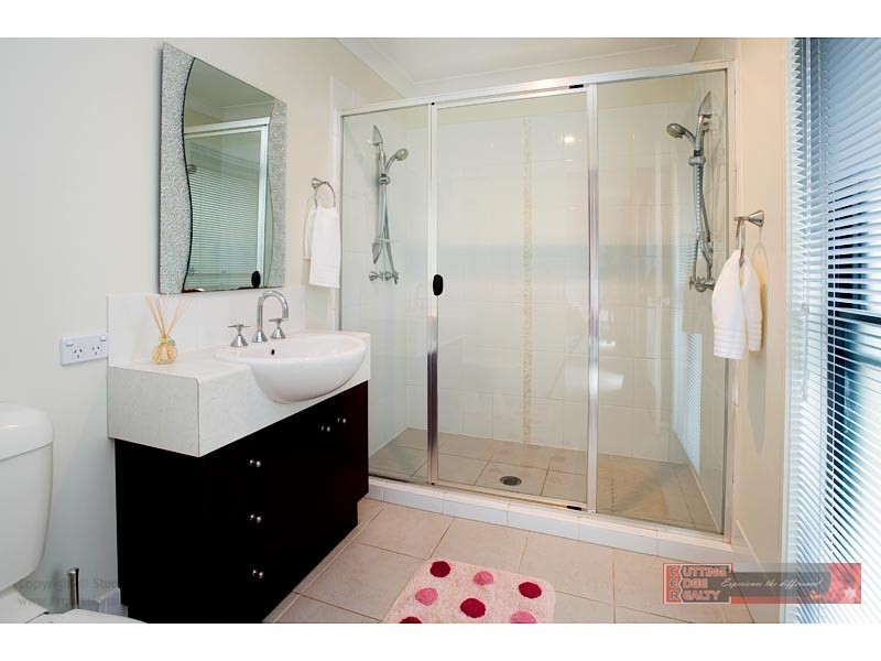 35 Witheren Cct, Pacific Pines QLD 4211