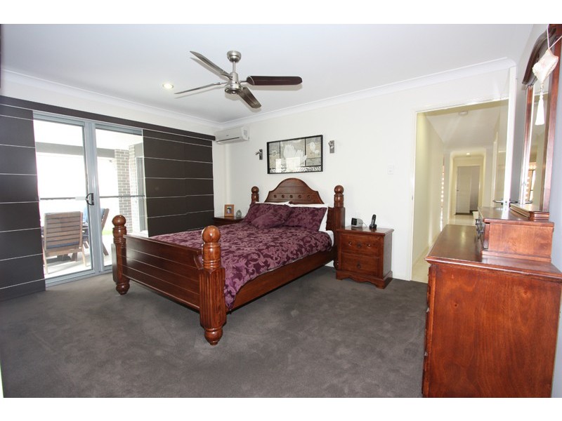 16 Hawkesbury, Pacific Pines QLD 4211
