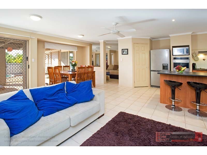 2 Catchlove St, Maudsland QLD 4210