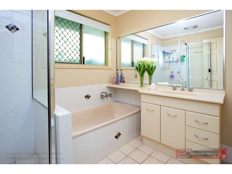 2 Catchlove St, Maudsland QLD 4210