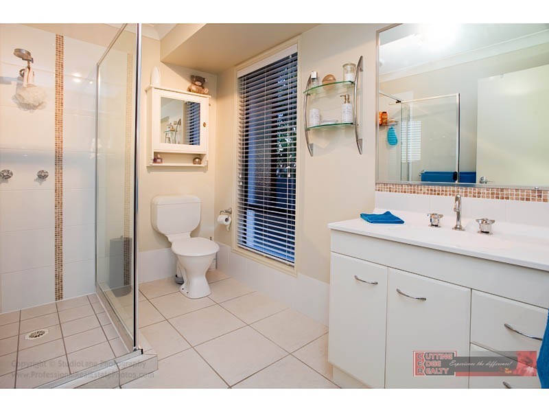 2 Salvado Dr, Pacific Pines QLD 4211