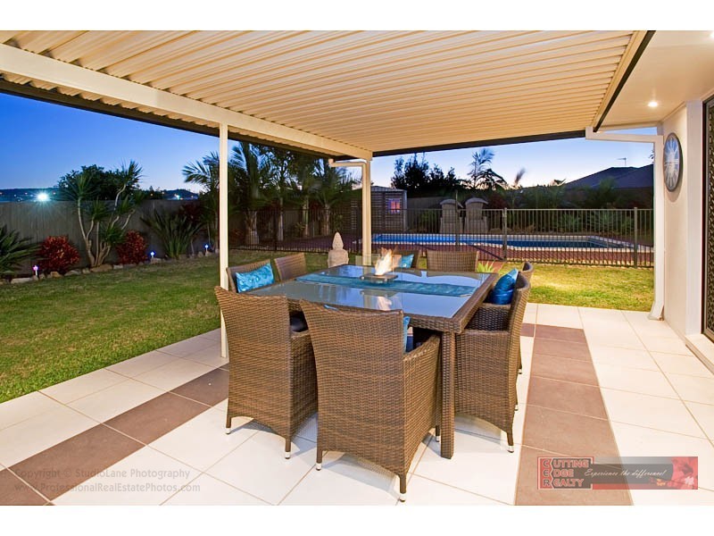 2 Salvado Dr, Pacific Pines QLD 4211