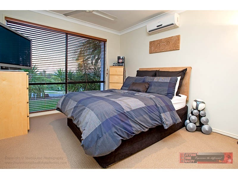 2 Salvado Dr, Pacific Pines QLD 4211