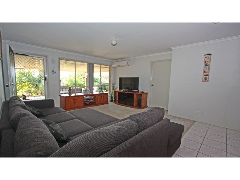 2/4 Hercule Court, Oxenford QLD 4210