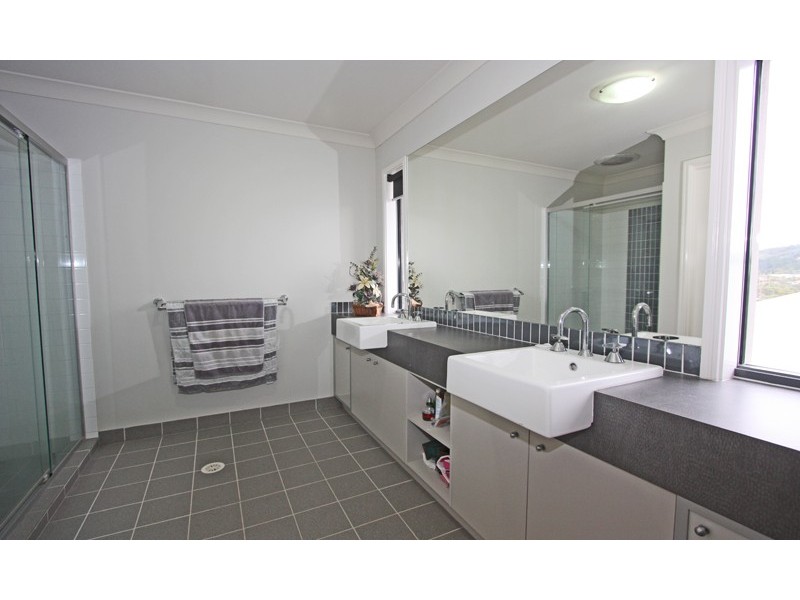 5 Freeling Place, Oxenford QLD 4210