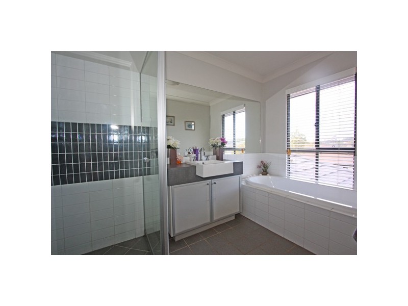 5 Freeling Place, Oxenford QLD 4210