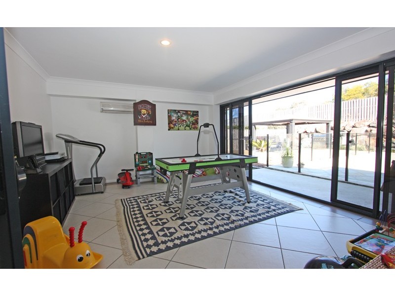 14 Mellum Cct, Pacific Pines QLD 4211