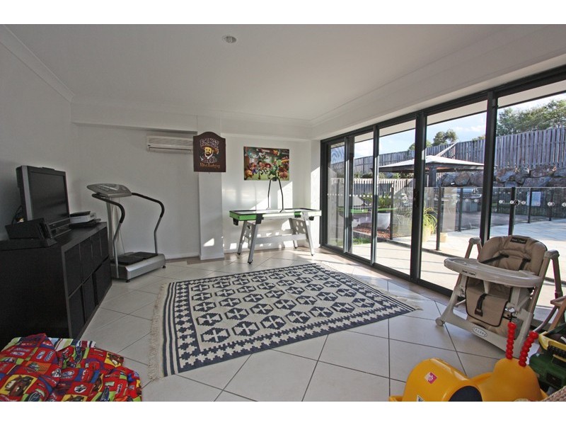 14 Mellum Cct, Pacific Pines QLD 4211