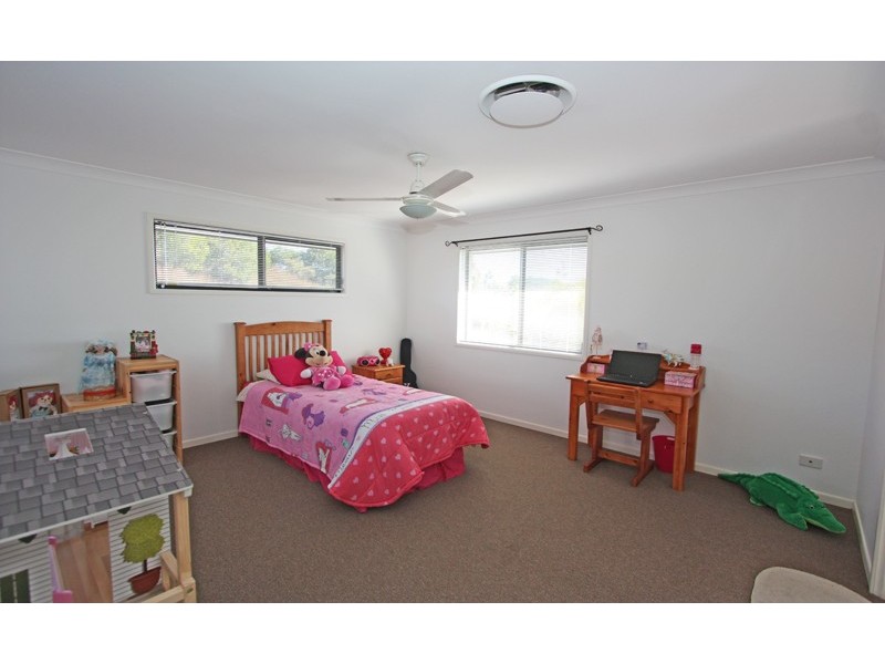 14 Mellum Cct, Pacific Pines QLD 4211