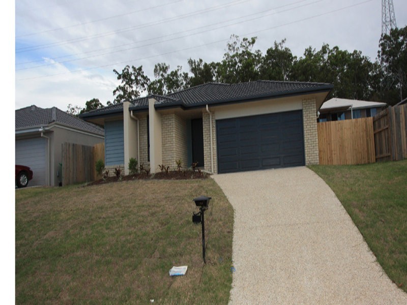 28 BELLINGER KEY, Pacific Pines QLD 4211