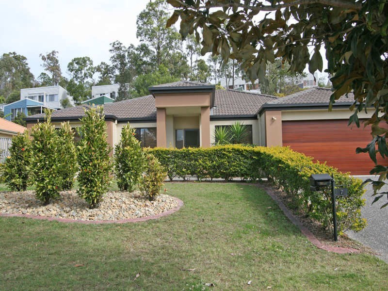 7 HEMES CLOSE, Pacific Pines QLD 4211