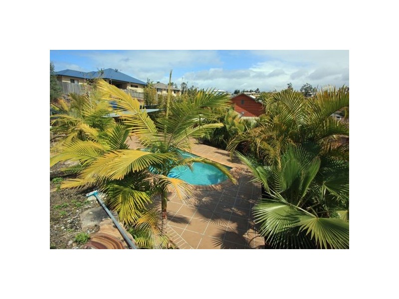 15 Osmond Court, Pacific Pines QLD 4211