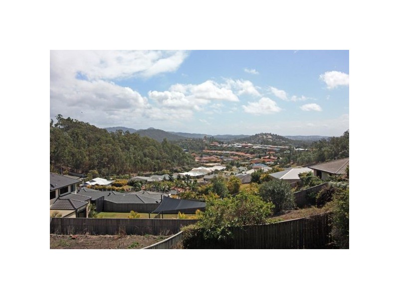 15 Osmond Court, Pacific Pines QLD 4211