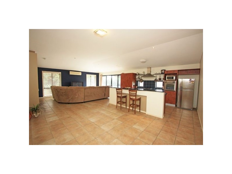 5 Heatons Crescent, Pacific Pines QLD 4211