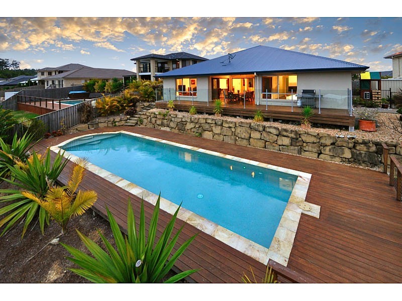 18 WUNBURRA CIRCLE, Pacific Pines QLD 4211