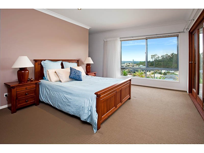 18 WUNBURRA CIRCLE, Pacific Pines QLD 4211