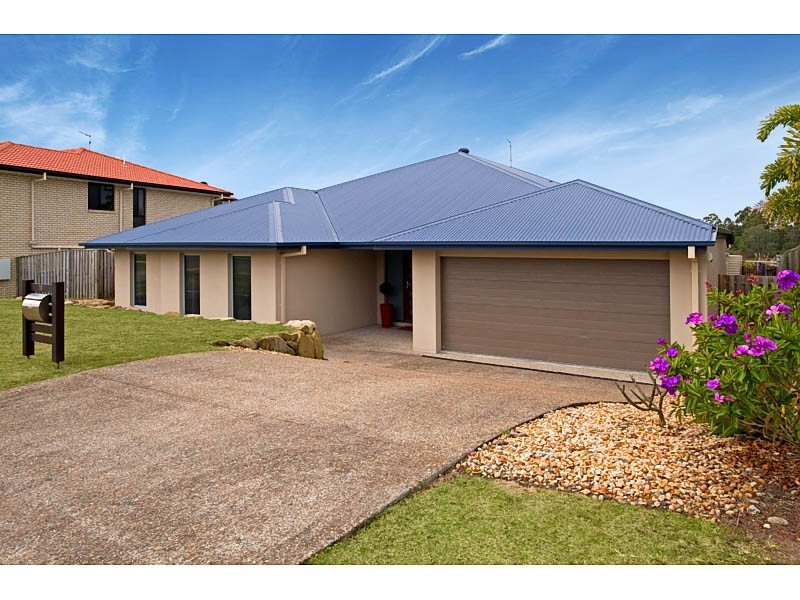 18 WUNBURRA CIRCLE, Pacific Pines QLD 4211