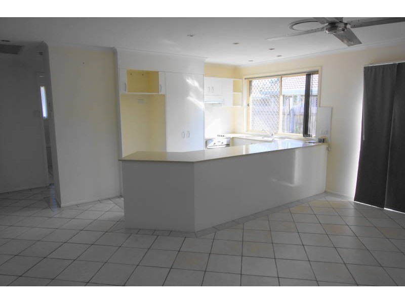 2/78 Riveroak Drive, Helensvale QLD 4212