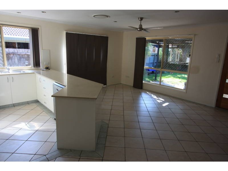 2/78 Riveroak Drive, Helensvale QLD 4212