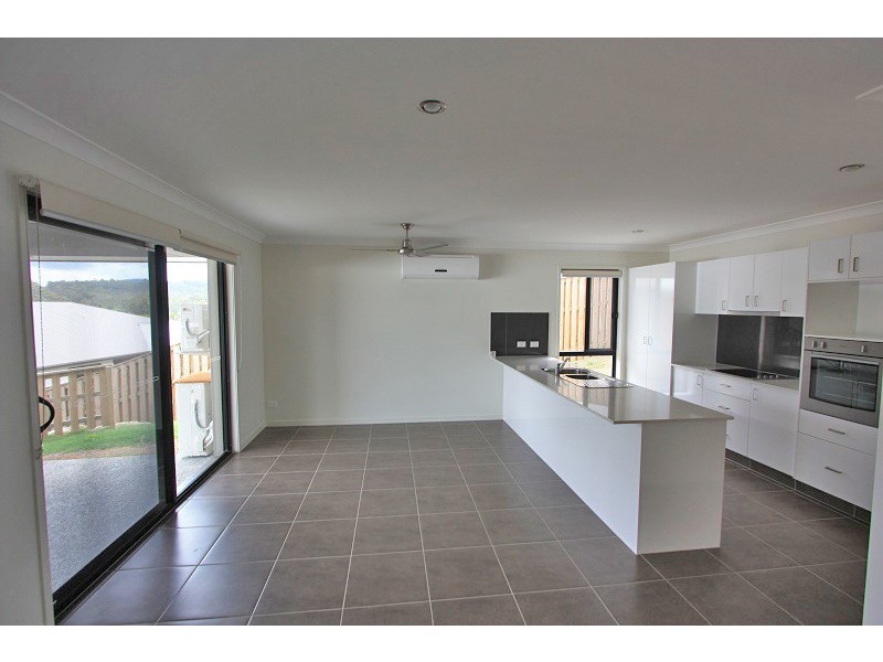 6B KAPLIN ST, Pacific Pines QLD 4211