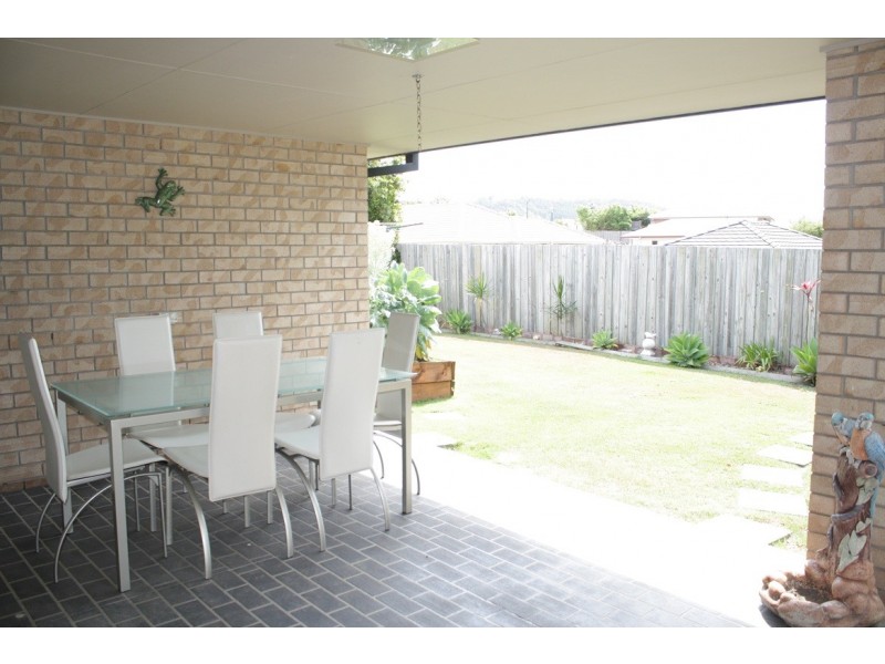 40  Buffalo Cres, Pacific Pines QLD 4211