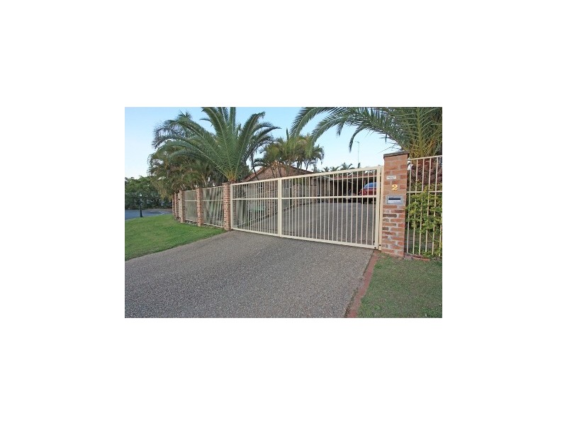 2 Bonin Close, Pacific Pines QLD 4211