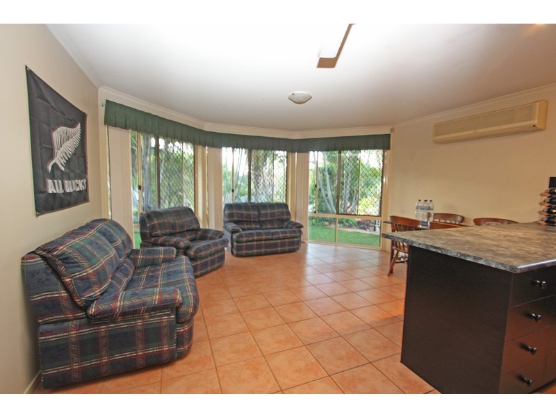 2 Bonin Close, Pacific Pines QLD 4211