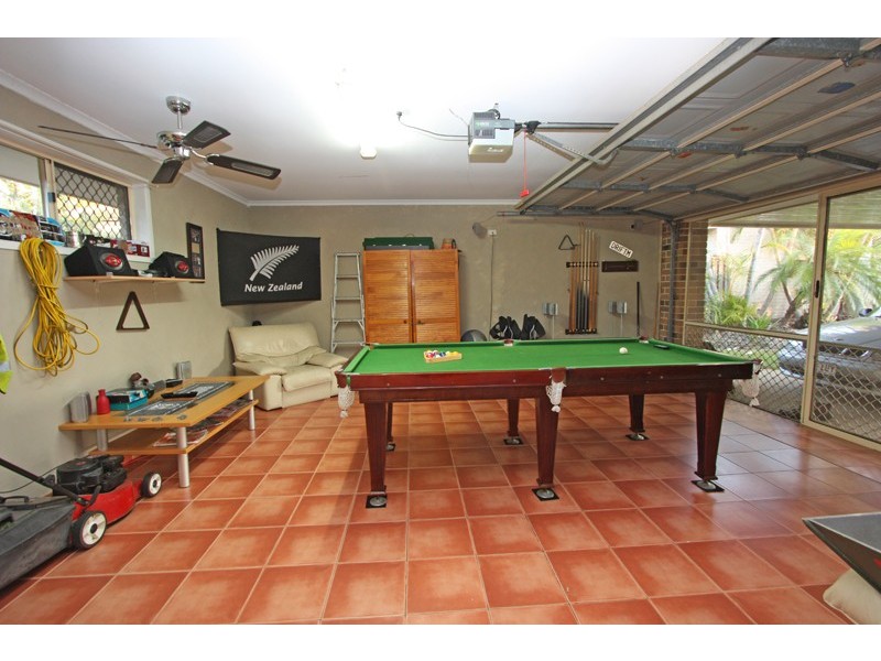 2 Bonin Close, Pacific Pines QLD 4211