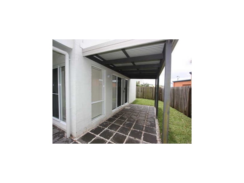 1 RIDGEWOOD CL, Pacific Pines QLD 4211