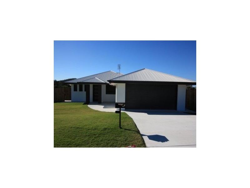 31 FLAMETREE CRES, Maudsland QLD 4210