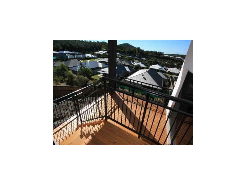 31 FLAMETREE CRES, Maudsland QLD 4210
