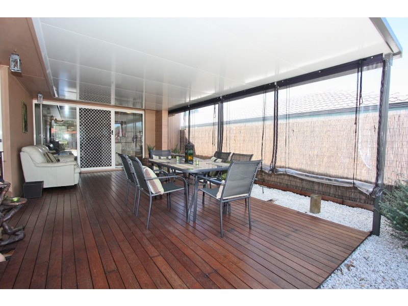 16 Molokai Cres, Pacific Pines QLD 4211