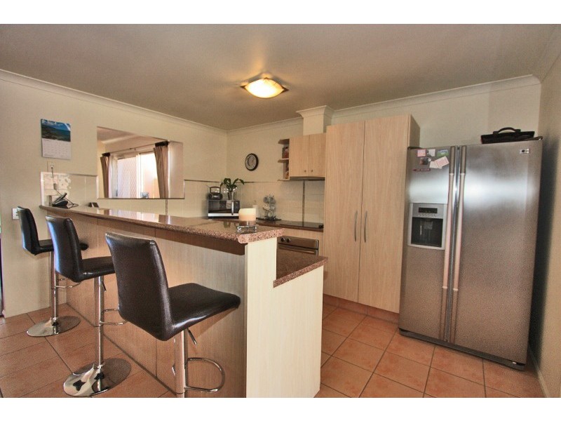 16 Molokai Cres, Pacific Pines QLD 4211