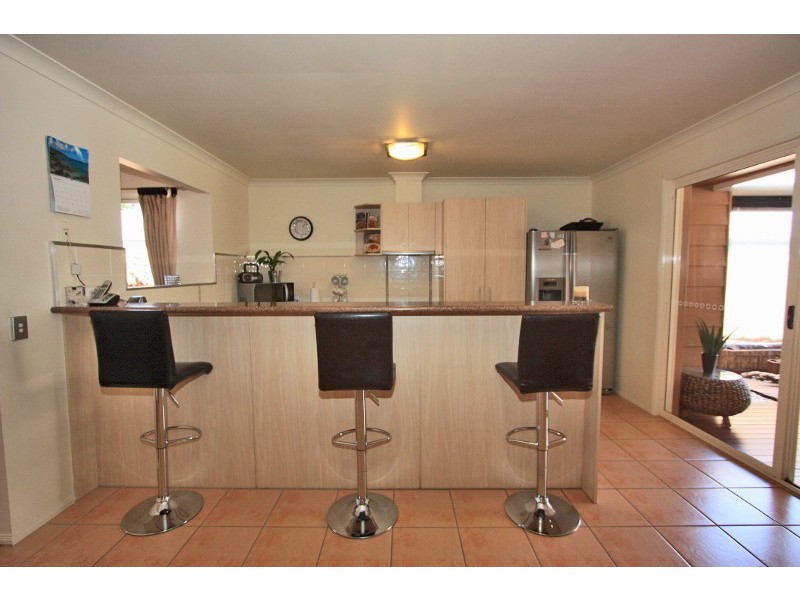 16 Molokai Cres, Pacific Pines QLD 4211