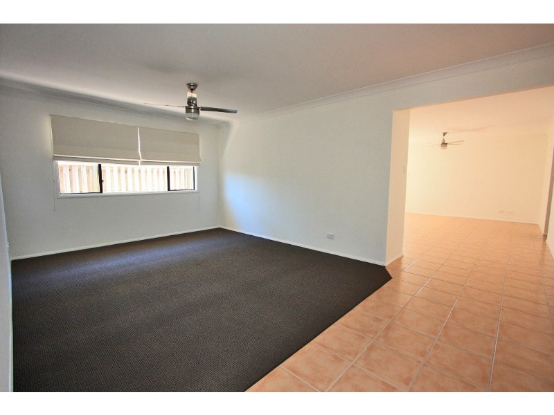 5 Elimbah Street, Pacific Pines QLD 4211