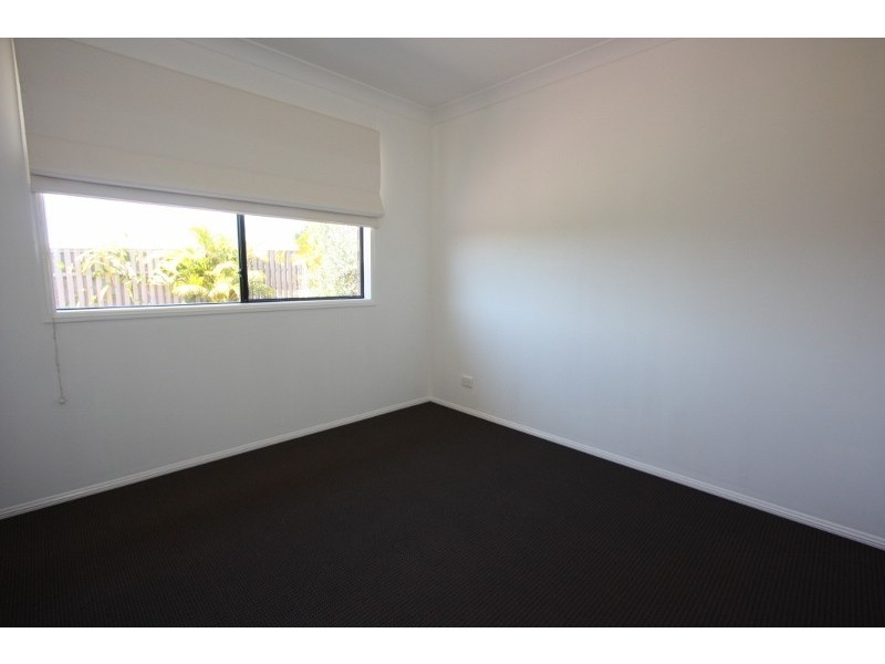 5 Elimbah Street, Pacific Pines QLD 4211