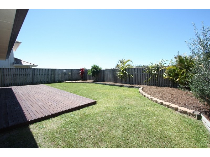 5 Elimbah Street, Pacific Pines QLD 4211