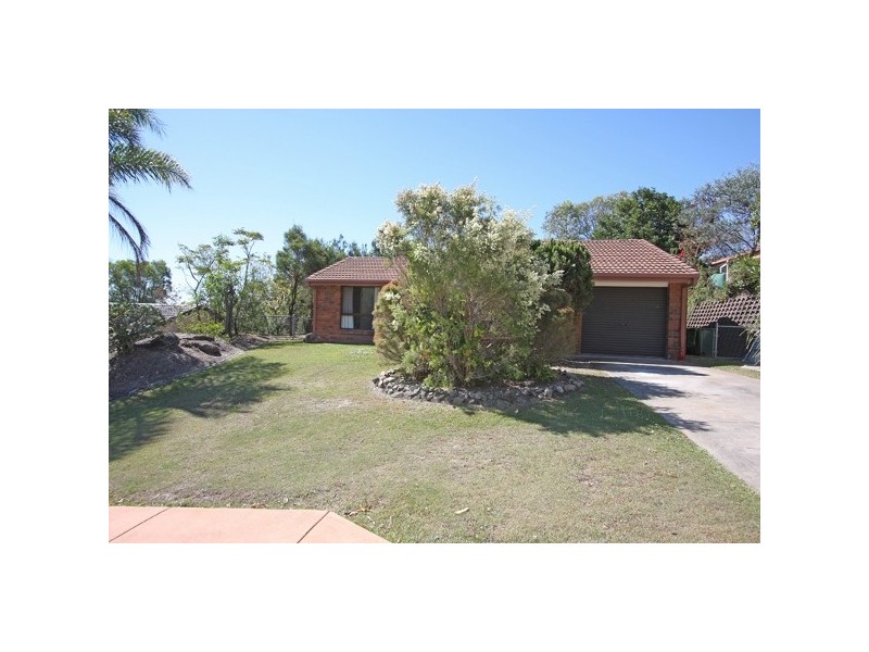 13 UNIVERSAL ST, Oxenford QLD 4210