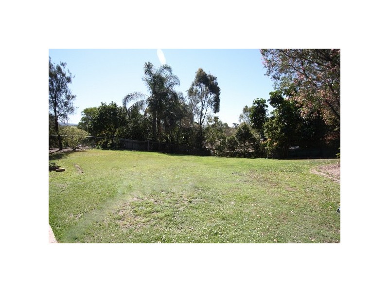 13 UNIVERSAL ST, Oxenford QLD 4210