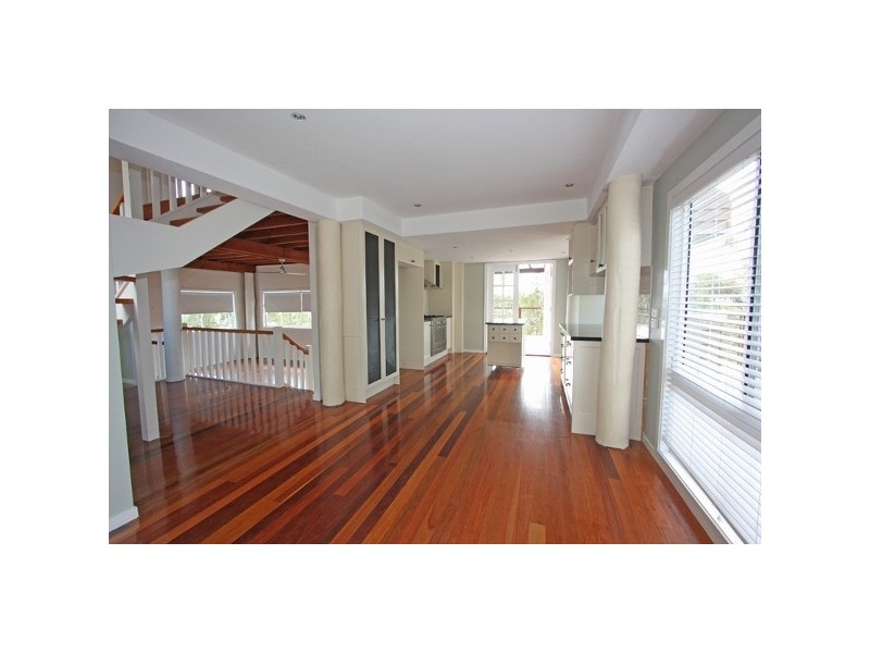 90 HOLLYROOD PL, Maudsland QLD 4210