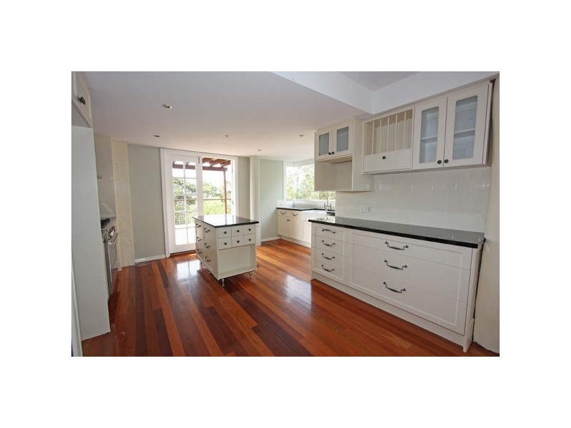 90 HOLLYROOD PL, Maudsland QLD 4210