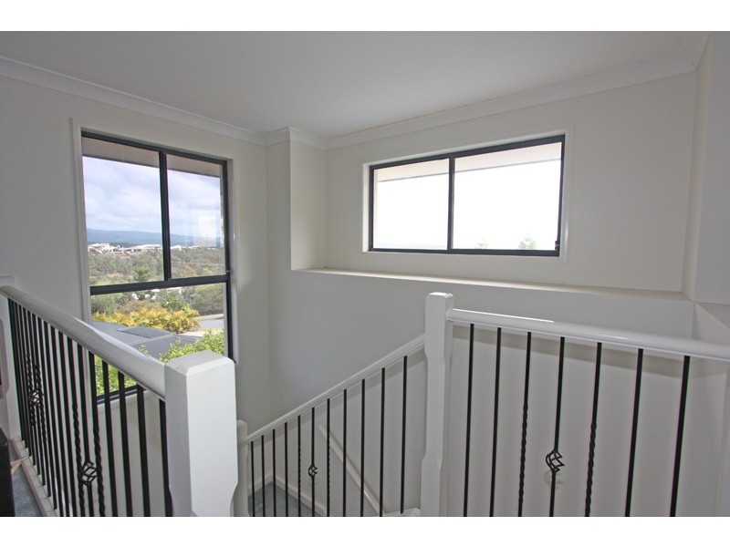 21  Hillary Cct, Pacific Pines QLD 4211