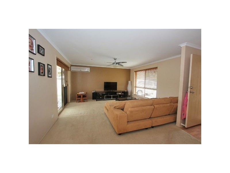 37 Village Way, Oxenford QLD 4210