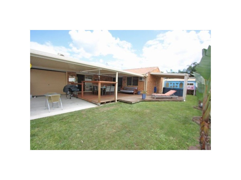 37 Village Way, Oxenford QLD 4210