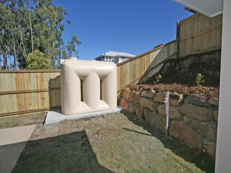 2/13 FILBERT ST, Upper Coomera QLD 4209