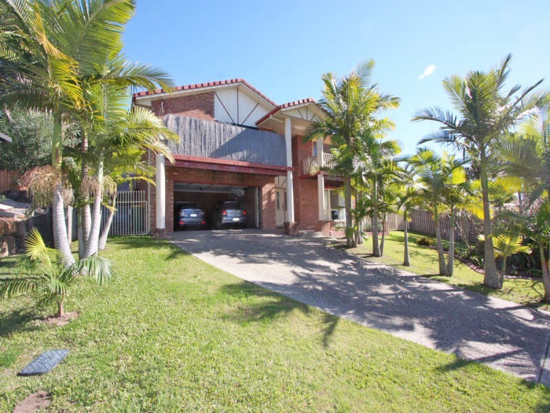 3 AVON CT, Pacific Pines QLD 4211