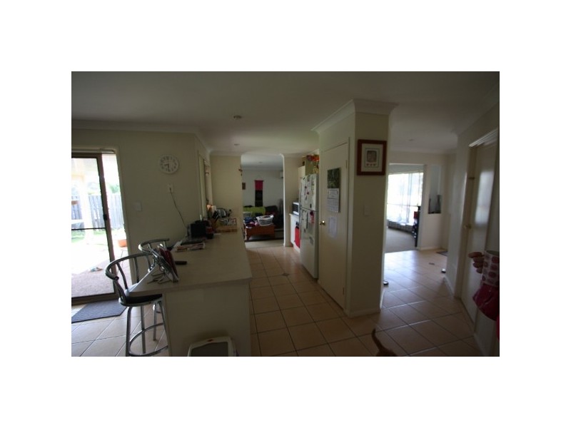 40 MALONEY CRES, Pacific Pines QLD 4211