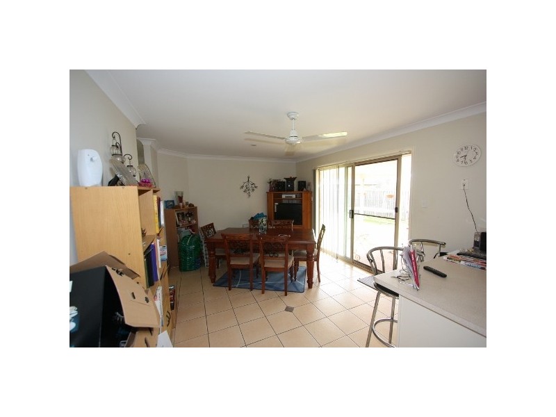 40 MALONEY CRES, Pacific Pines QLD 4211