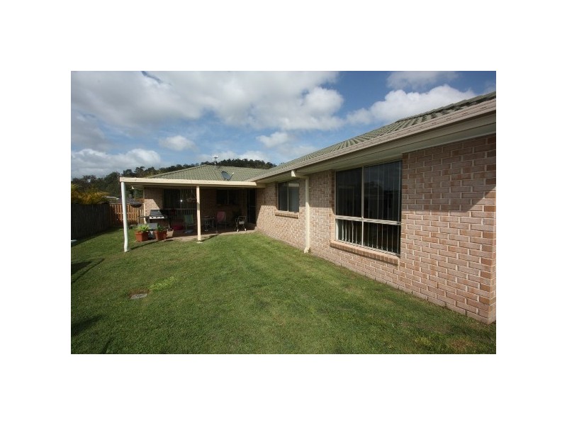 40 MALONEY CRES, Pacific Pines QLD 4211